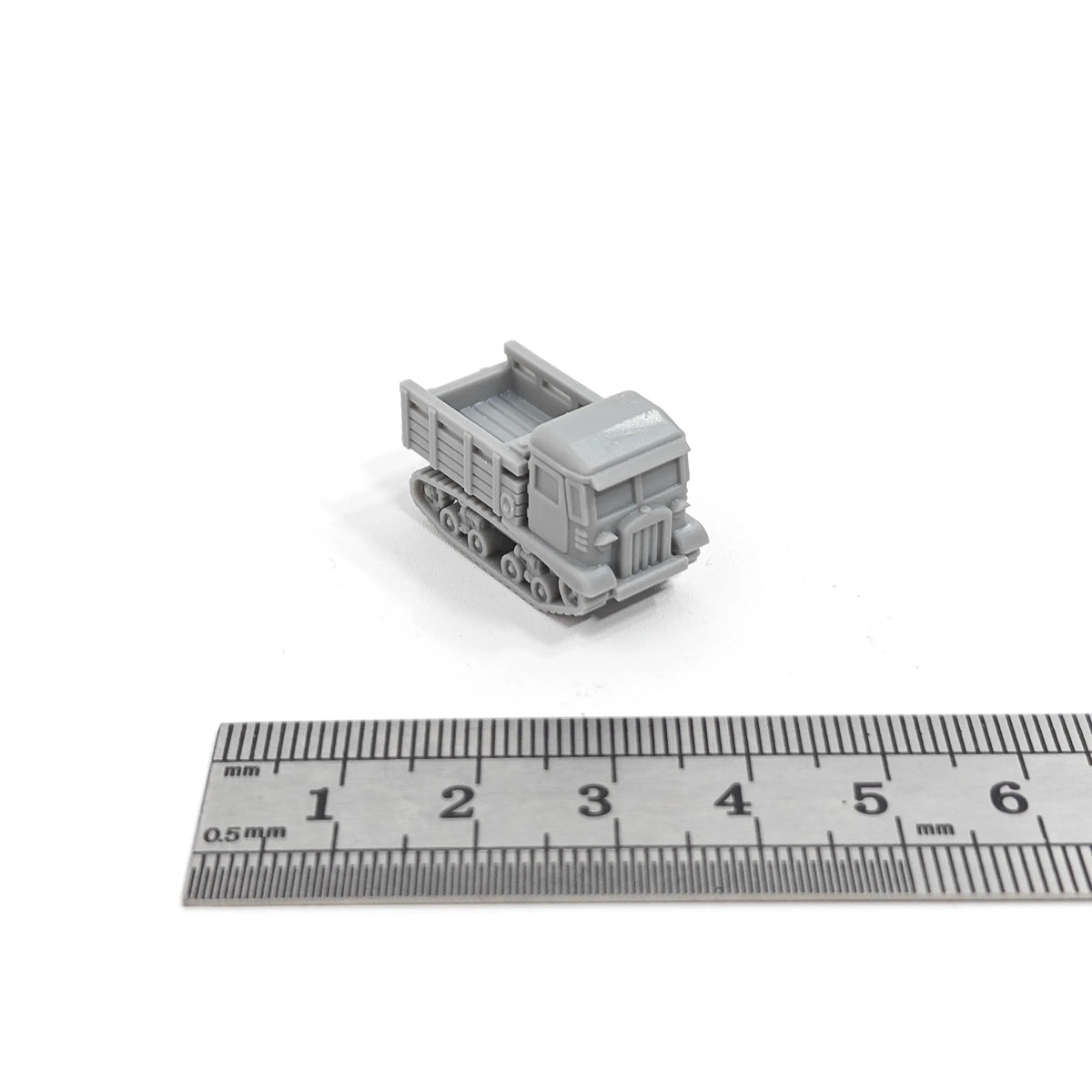 STZ-5 artillery tractor 1/144 scale model kit
