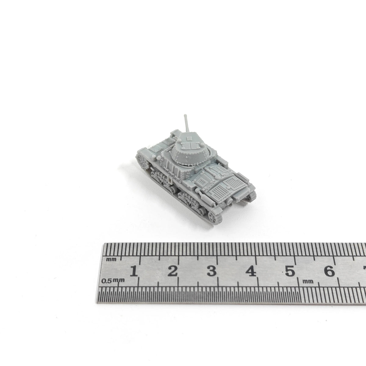 1/144 Scale M15/42 Medium Tank Model kits unpainted miniatures