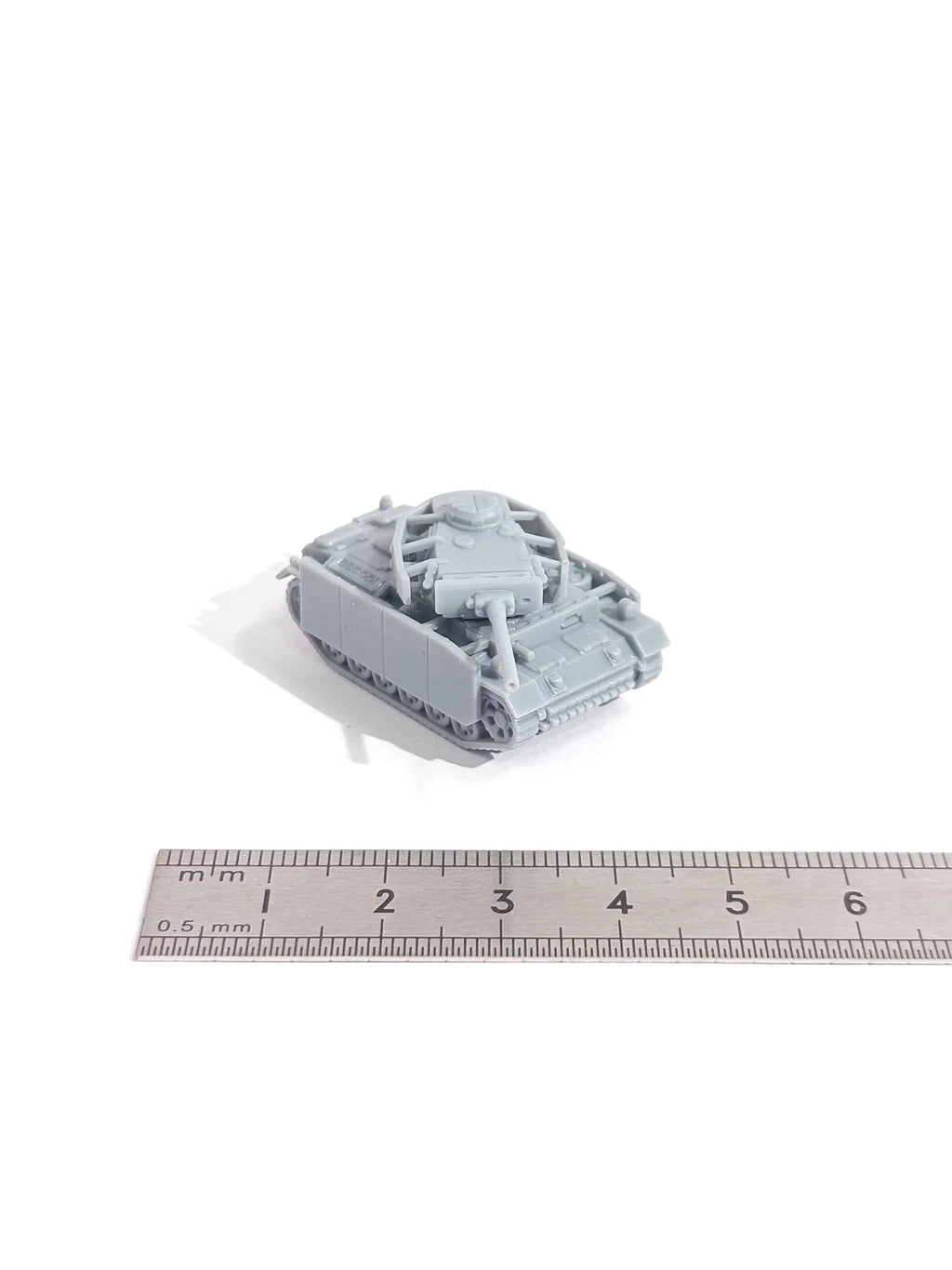 1/144 Scale Panzer III Ausf. M Unpainted Miniatures Reisn Model Kits