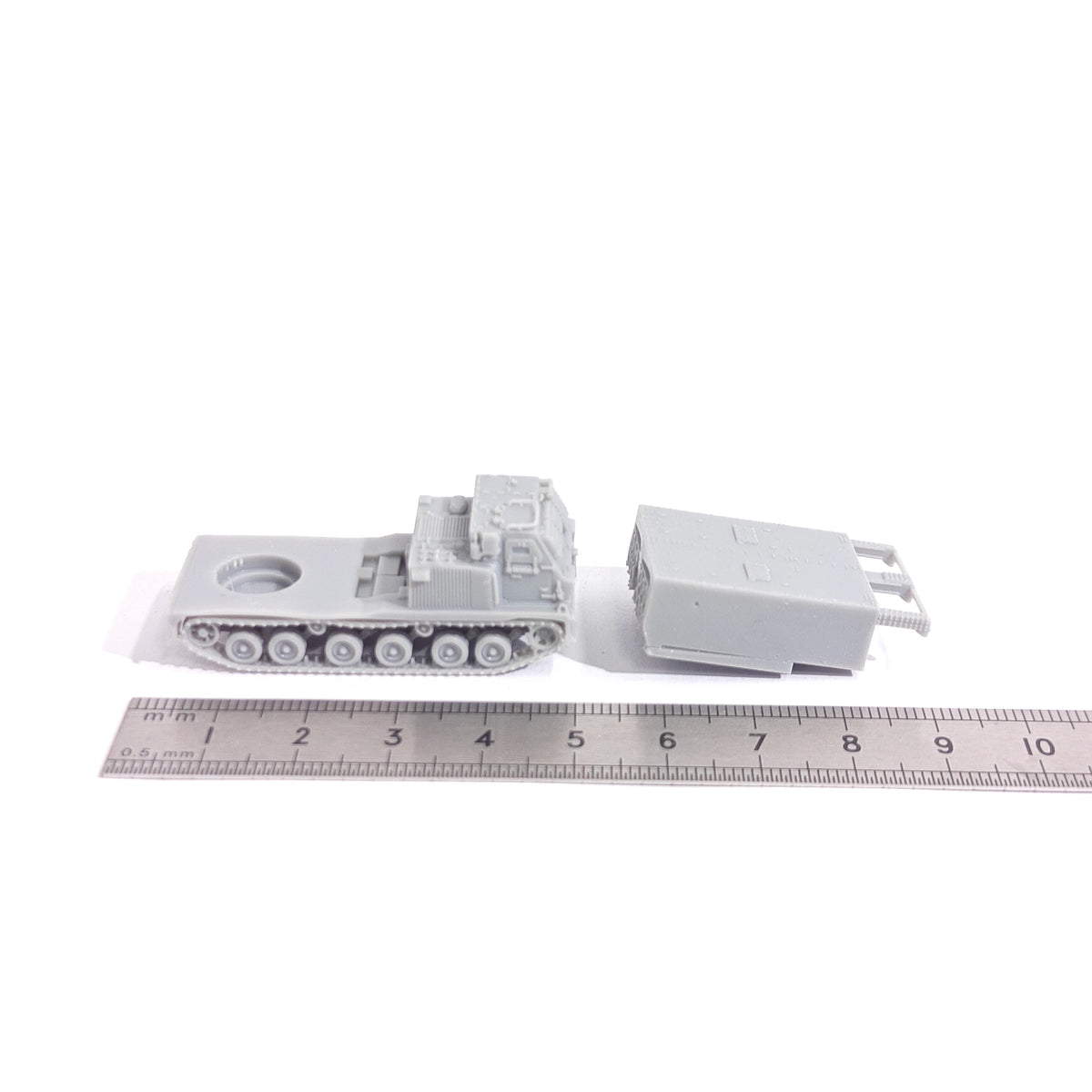 1/144 Scale M270 Multiple Launch Rocket System Unpainted Miniatures Reisn Model Kits