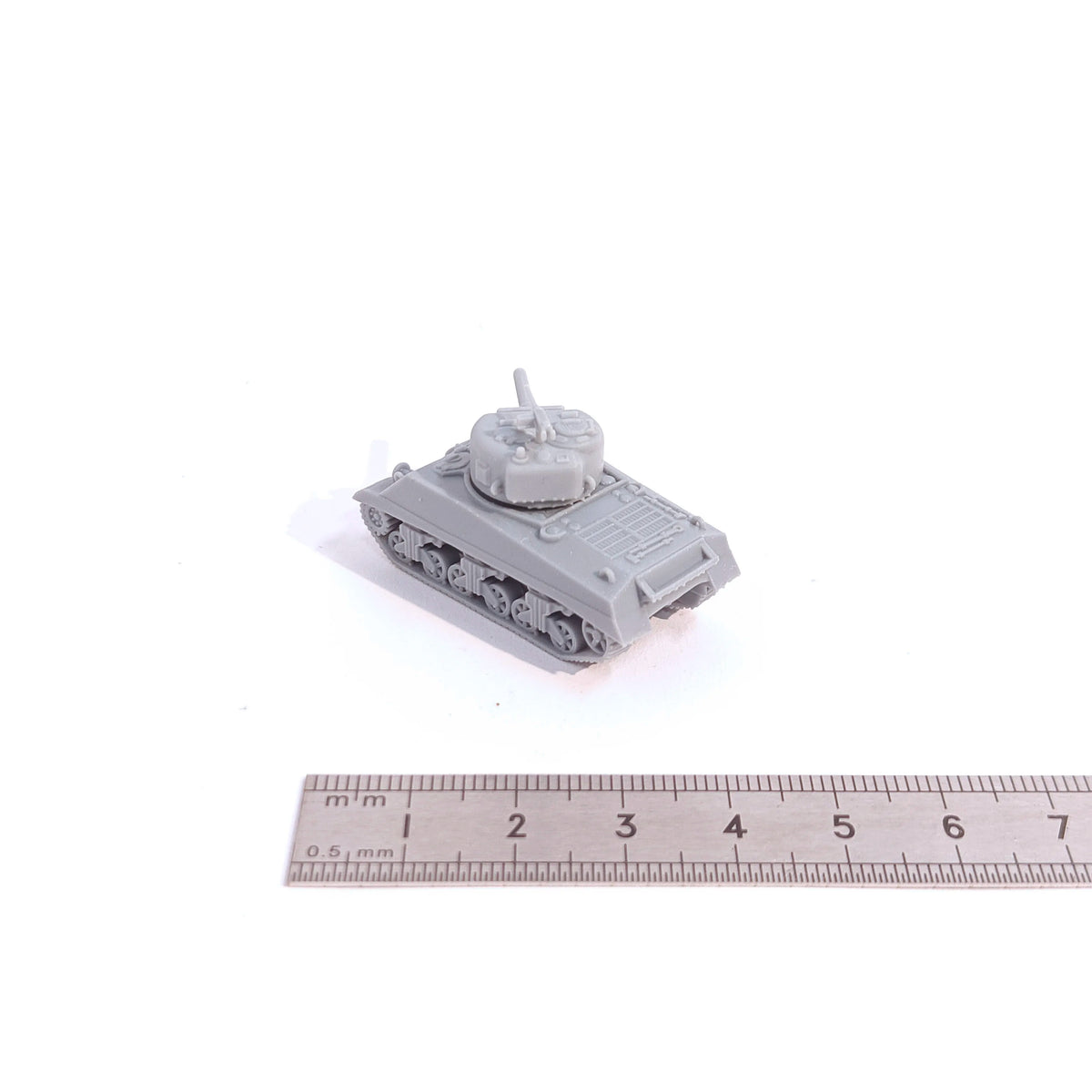 1/144 Scale M4 105mm sherman tank Unpainted Miniatures Reisn Model Kits
