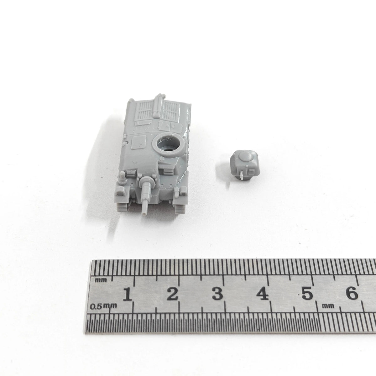1/144 Scale Somua SAu 40 Tank Destroyer Model kits unpainted miniatures