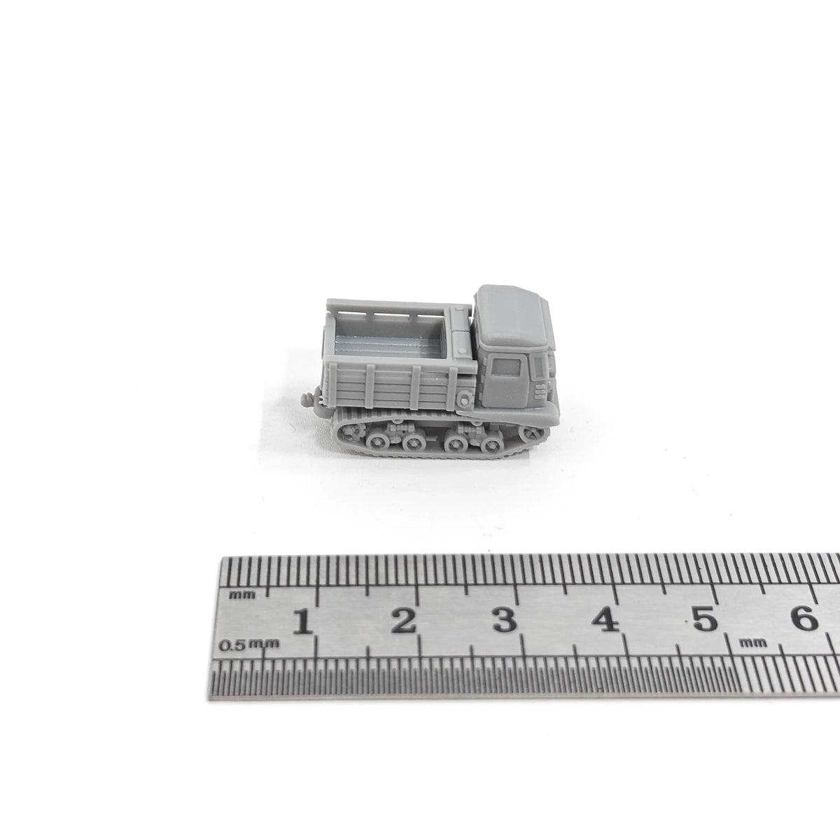 STZ-5 artillery tractor 1/144 scale model kit